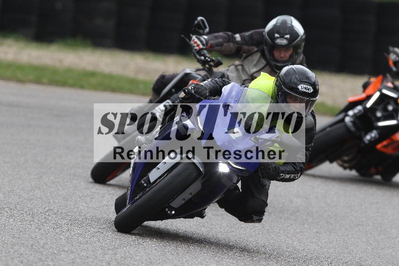 Archiv-2025/10 23.04.2025 Cornu Master School ADR/gruen-vert/0-3